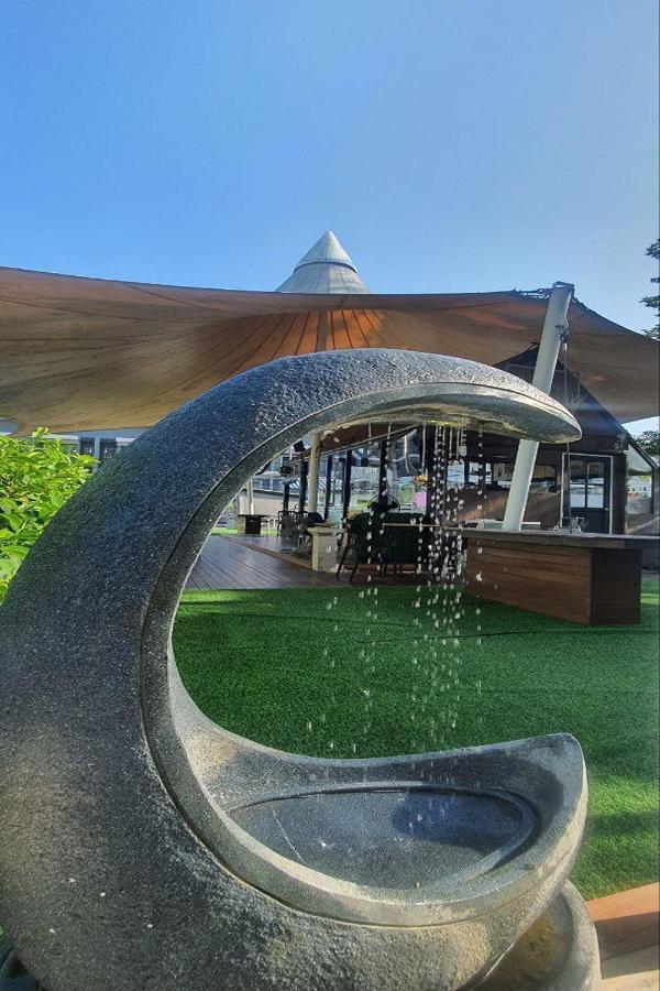 Nora Bukit Hotel Phuket Bagian luar foto